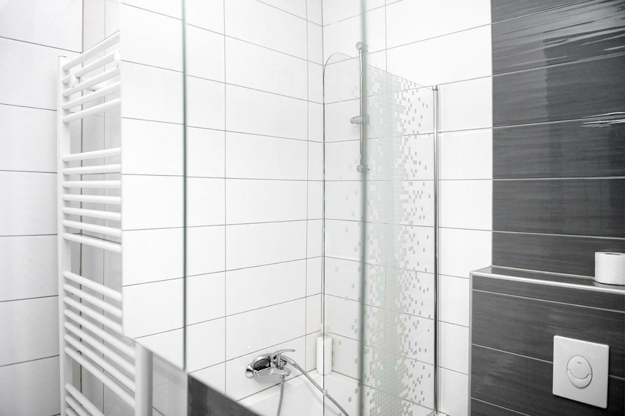 Sauna - Flexible Selfcheckins 6 - Zagreb - Garage - Electric Vehicle Ccharger - Loggia - New - Luxury - Apartments Repinc 6 Esterno foto